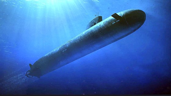オーストラリアが英国の設計と米国の技術支援を受けて独自建造する原子力潜水艦「ＡＵＫＵＳ」の想像図。　［写真　英国防省］