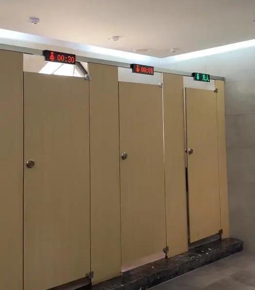 中国有名観光地内の女子トイレの内部の様子［微博　キャプチャー］