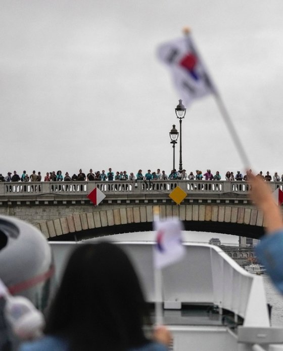 パリ五輪公式ＳＮＳに投稿された韓国代表チームの写真。［インスタグラム　キャプチャー］