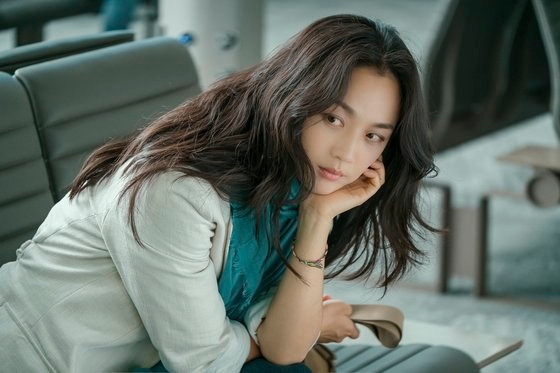 韓国のキム・テヨン監督（５４）、中国の女優タン・ウェイ（湯唯）（４４）夫婦が映画『ワンダーランド　あなたに逢いたくて』（６月５日公開）で１３年ぶりに一緒に作品を撮影した。［写真　エースメーカームービーワークス］