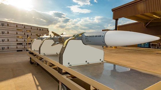 ＲＴＸが製作するＡＩＭ－１２０はＦ－１５、Ｆ－１６、Ｆ－３５など複数の同盟国の戦闘機が運用している。　ＲＴＸ