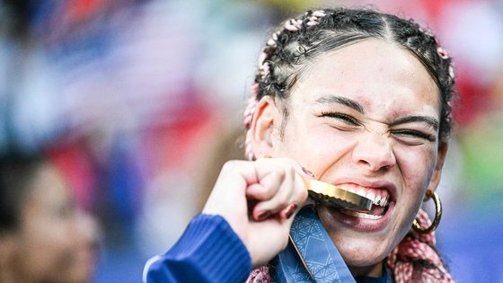 ２０２４パリ五輪女子サッカーで金メダルを獲得したトリニティ・ロッドマン。［写真　ＡＦＰ＝聯合ニュース］