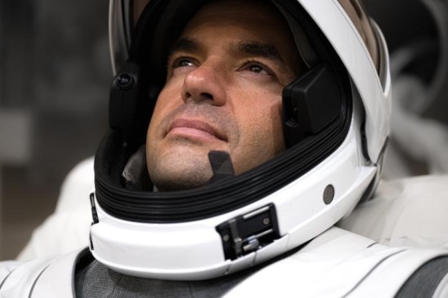 ポラリス・ドーンの任務の準備をする民間宇宙飛行士ジャレッド・アイザックマン氏。［写真　ポラリス・プログラム］