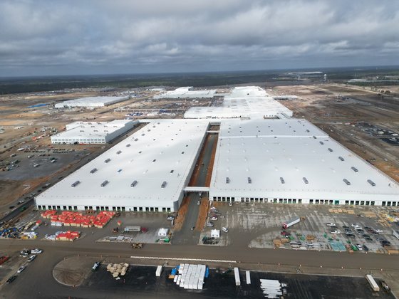 米ジョージア州で工事中の現代自動車米国電気自動車専用工場。［写真　ジョージア州知事室］