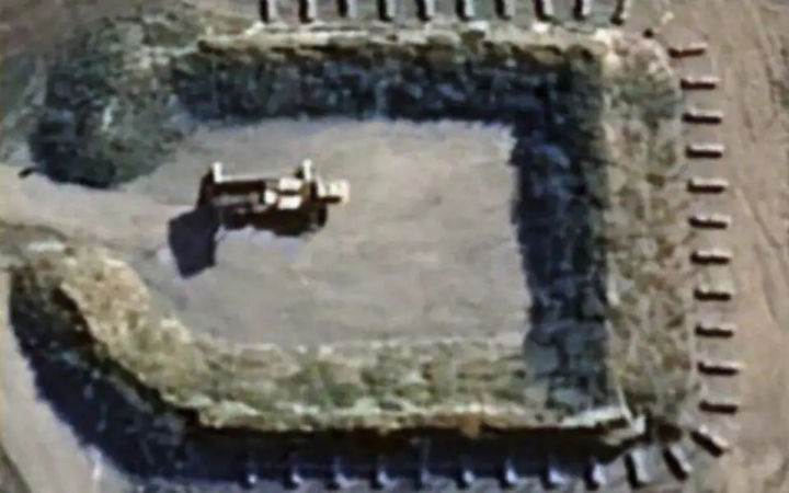  グーグルマップに露出したウクライナ秘密軍事基地と推定される施設　［写真　グーグルマップ］