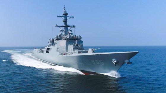 ＨＤ現代重工業が２７日に海軍に引き渡した次世代イージス駆逐艦１番艦「正祖大王」　［写真　ＨＤ現代重工業］