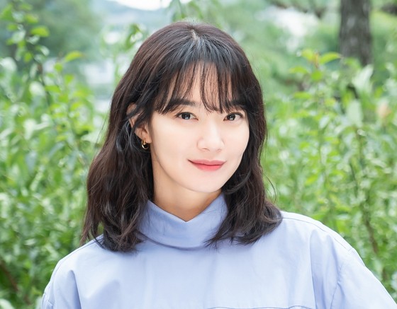 u*i様 韓国　女優　シン・ミナ直筆サイン入りポラ　当選品 u*i様 韓国 女優 シン・ミナ直筆サイン入りポラ 当選品 韓国 女優