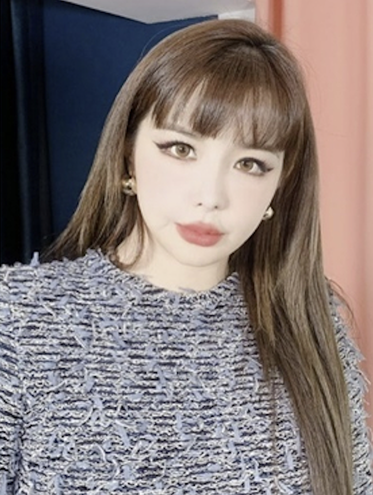 ガールズグループ２ＮＥ１（トゥエニィワン）メンバーのパク・ボム　［インスタグラム　キャプチャー］