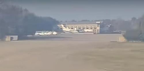   胴体の上部に構造物が見える北朝鮮輸送機　［ポレットミーアビエーションピデオズ　ユーチューブ　キャプチャー］