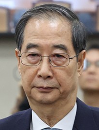 韓国の韓悳洙（ハン・ドクス）首相。