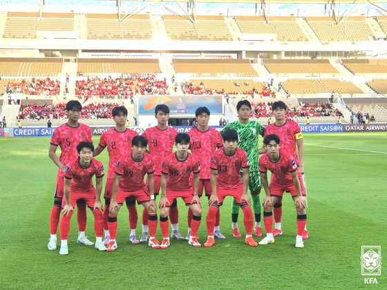 Ｕ－１７アジアカップグループリーグ第１戦のインドネシア戦に先発出場した韓国代表選手　［写真　大韓サッカー協会］