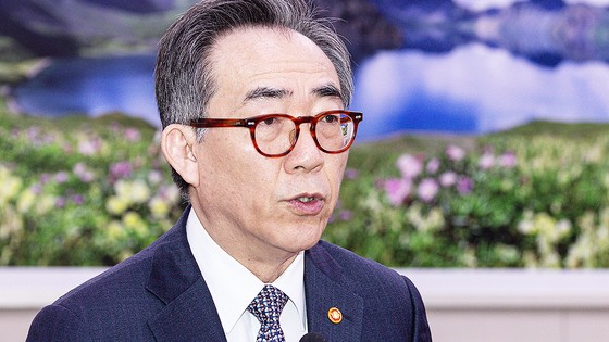 韓国の趙兌烈（チョ・テヨル）外交部長官が２４日午前、ソウル汝矣島（ヨイド）の国会で開かれた第４２４回国会（臨時会）外交統一委員会第２回全体会議で２０２５年度第１回補正予算案（政府）通過に対してコメントしている。［写真　ニュース１］