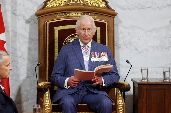 英国のチャールズ３世国王が２７日（現地時間）、カナダ・オタワ上院で王座の演説を行っている。［写真　ＡＰ＝聯合ニュース］