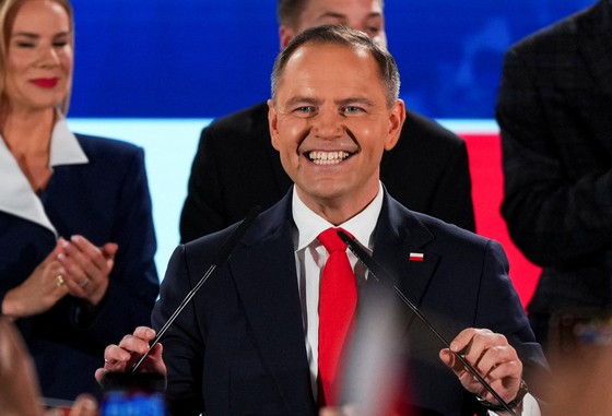 １日のポーランド大統領選挙で勝利したカロル・ナブロツキ氏　［ロイター＝聯合ニュース］