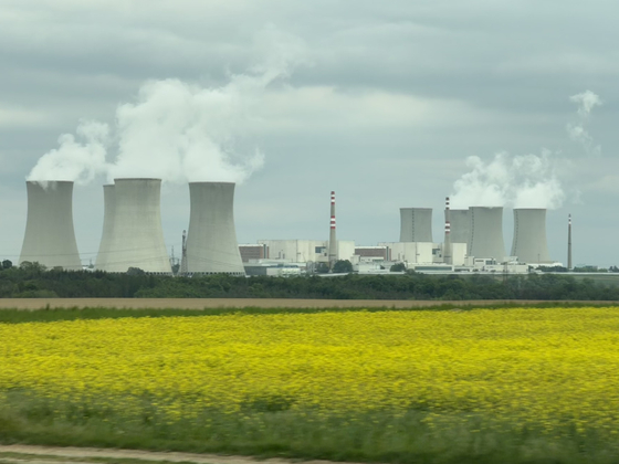 新規原発建設が予定されたチェコのドコバニで原発冷却器が稼動している。イム・ソンビン記者