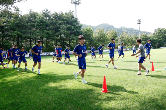 １１回連続のＷ杯本大会進出を決めたサッカー韓国代表が８日、坡州（パジュ）トレーニングセンターで練習を行った。韓国は１０日、ソウルでクウェート代表とアジア３次予選最終戦を行う。　［写真　ＫＦＡ］