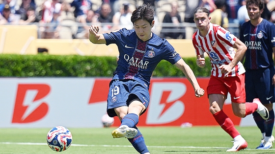 ト セール おすすめ サッカー＞李康仁、韓国選手初のクラブW杯ゴール…PSGが ウェア