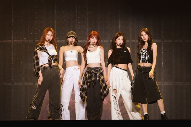 ＬＥ　ＳＳＥＲＡＦＩＭワールドツアー日本公演。［写真　ＳＯＵＲＣＥ　ＭＵＳＩＣ］