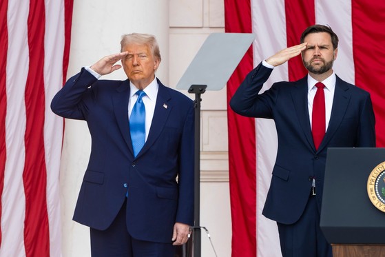 米国のドナルド・トランプ大統領とＪ・Ｄ・バンス副大統領。［写真　ＥＰＡ＝聯合ニュース］