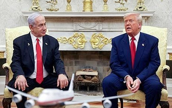  米国のトランプ大統領（右）とイスラエルのネタニヤフ首相。［写真　ロイター＝聯合ニュース］