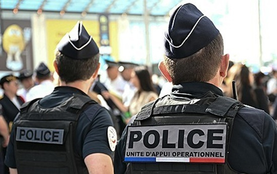 フランス警察。［写真　ＥＰＡ＝聯合ニュース］