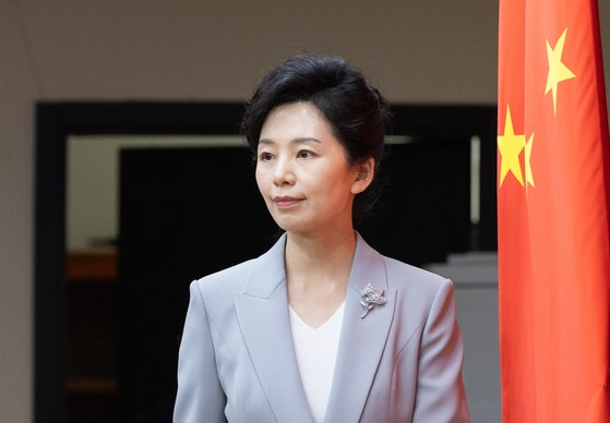 中国商務省の何咏前報道官　［ＥＰＡ＝聯合ニュース］