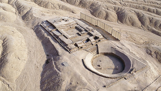 考古学者たちは、３日（現地時間）、ペルー北部で発見された約３５００年前の古代都市の構造物を公開した。［写真　ロイター＝ニューストゥデイ］