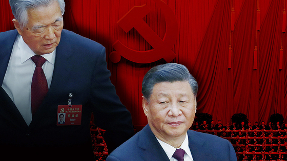 過去１年間、中国軍部と長老勢力が手を握り、習近平国家主席の独走を牽制（けんせい）しているという複数の兆候や外信報道が頻繁に流れるようになった。［写真　ＥＰＡ、グラフィック＝チャ・ジュンホン記者］