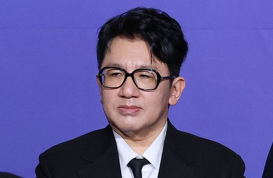ＨＹＢＥ（ハイブ）の房時赫（パン・シヒョク）議長［写真　ニュース１］