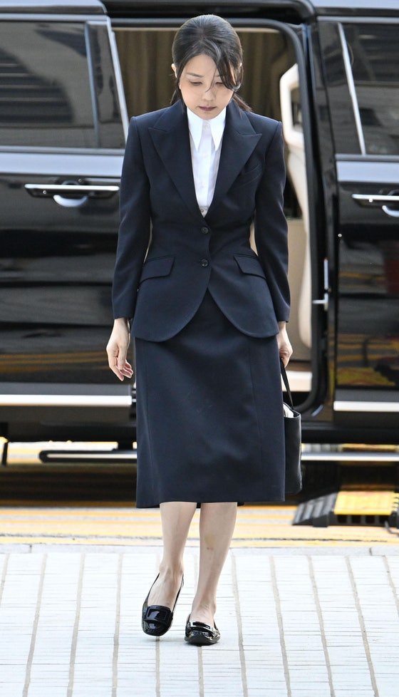 金建希（キム・ゴンヒ）氏が１２日、裁判所に出廷している。［中央フォト］