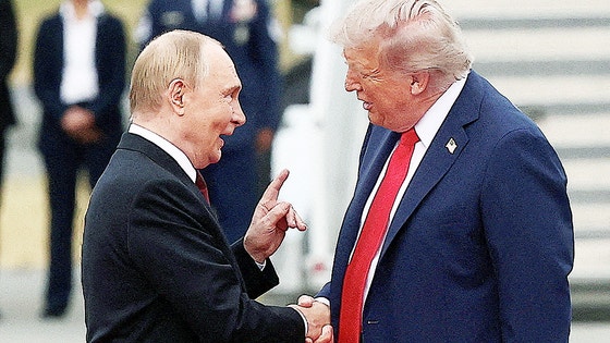 トランプ大統領（右）とプーチン大統領　［ロイター＝聯合ニュース］