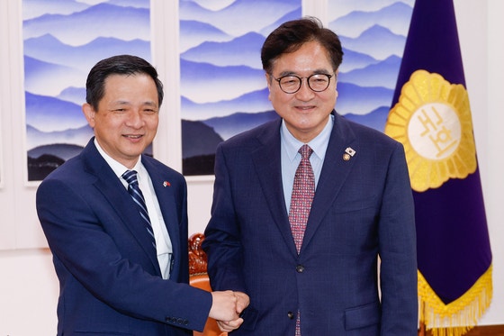 韓国姓氏大百科　中央日報社　2684ページ 韓国姓氏大百科中央日報社2684ページ