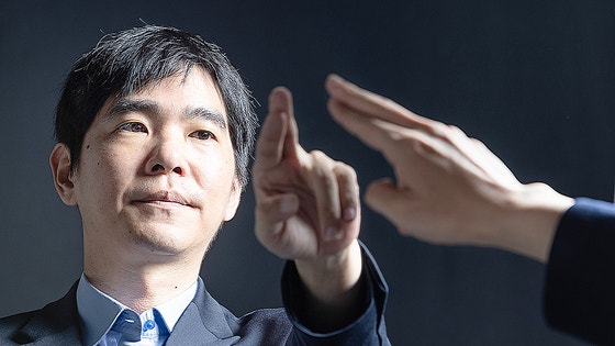 ２０１６年にアルファ碁と対局し、現在は引退している李世ドル（イ・セドル）元棋士。９年ぶりに対局当時の心境を綴った著書『李世ドル、人生の読み』を出した。　クォン・ヒョクジェ写真専門記者