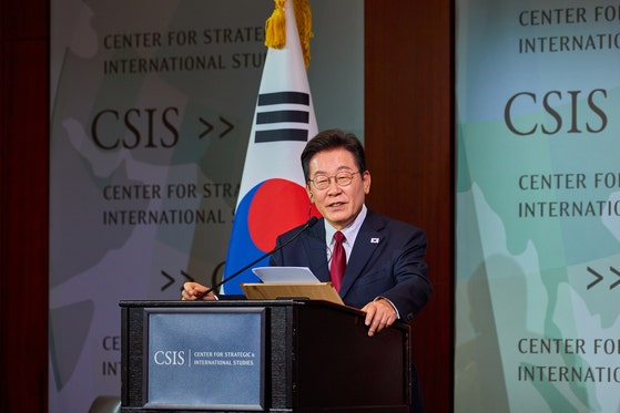 ２５日（現地時間）ワシントンの米戦略国際問題研究所（ＣＳＩＳ）インターナショナルスタジオで政策演説をする李在明（イ・ジェミョン）大統領　［大統領室写真記者団］