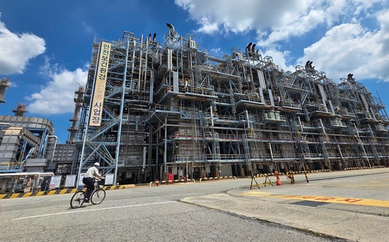 8月21日、全羅南道麗水市の麗川（ヨチョン）NCC第3工場が稼動を中断した様子。年産48万トントン規模のエチレンを生産した設備で、最近稼動が中断された状態だ。キム・スミン記者