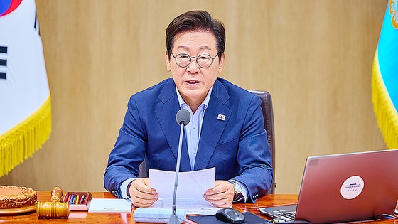 先月29日、ソウル竜山大統領室庁舎で開かれた臨時国務会議で発言する李在明（イ・ジェミョン）大統領 ［写真 大統領室］