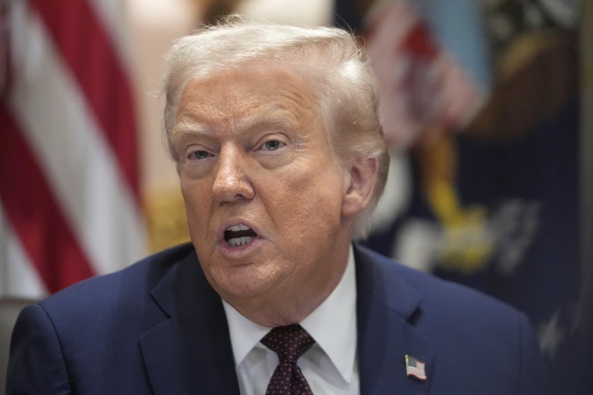 ドナルド・トランプ米大統領が8月26日（現地時間）、ワシントンのホワイトハウスで開かれた閣議で発言している。AP＝聯合ニュース