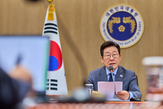 李在明（イ・ジェミョン）大統領が9月9日、ソウル竜山（ヨンサン）の大統領室庁舎で開かれた第41回国務会議で発言している。［写真 ニュース1］