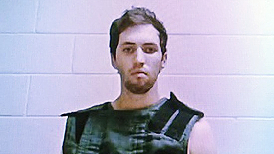 チャーリー・カーク氏を暗殺したとみられるタイラー・ロビンソン容疑者が16日にユタ州の裁判所にオンラインで出頭した姿。ロビンソン容疑者は拘置所に収監中だ。［写真 EPA＝聯合ニュース］