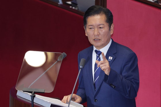 9月9日、国会交渉団体代表演説で内乱清算を強調する鄭清来（チョン・チョンレ）共に民主党代表 ［ニュース1］
