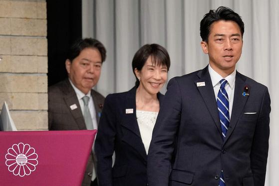 4日に行われる自民党総裁選挙に出馬した林芳正官房長官（左から）、高市早苗前経済安全保障担当相、小泉進次郎農林水産相 ［AFP＝聯合ニュース］