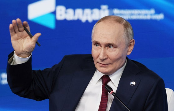 ロシアのプーチン大統領が2日（現地時間）、ロシアのソチで開催されたバルダイ討論クラブ年次国際会議で演説している。 ［ロイター＝聯合ニュース］