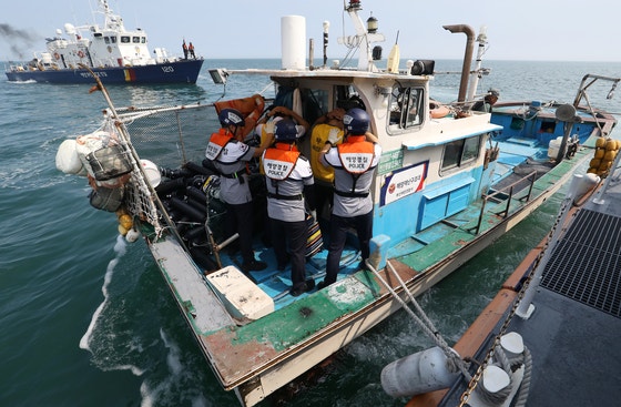 密航・密入国取締訓練中の韓国海洋警察。※写真は記事の内容とは直接関係ありません。［写真 ニュース1］