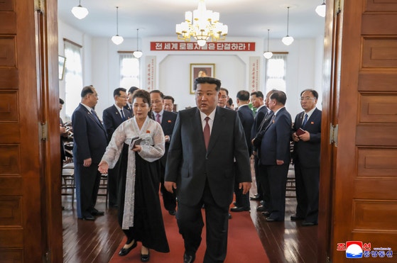 北朝鮮の金正恩国務委員長が労働党創建80周年記念日（10月10日）を控えた8日、平壌の党創建史跡館を訪れて演説したと、朝鮮中央通信が9日報じた。 ［朝鮮中央通信＝聯合ニュース］