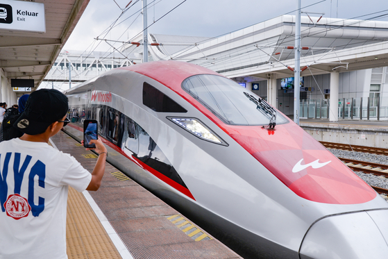 2023年10月17日に開通したインドネシアの高速鉄道。［写真 新華＝聯合ニュース］