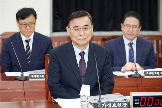韓国国家情報院の李鍾奭（イ・ジョンソク）院長が22日、ソウル汝矣島（ヨイド）の国会で開かれた情報委員会全体会議に出席している。同委員会はこの日、最近のカンボジア情勢や北朝鮮動向などに関する国家情報院の現況報告を聴取した。［写真 国会写真記者団］