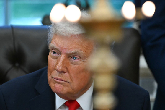 トランプ米大統領が21日にホワイトハウスでヒンズー教最大の祭りであるディワリに参加している。［写真 AFP＝聯合ニュース］