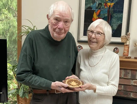  2021年8月、共に生涯を終えることを決めた90代米国人夫婦。［ホームページ キャプチャー］