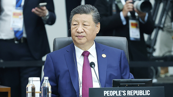 31日、慶州（キョンジュ）和白コンベンションセンター（HICO）で2025APEC首脳会議第1セッションに出席した中国の習近平主席 ［聯合ニュース］