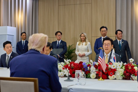 韓国の李在明（イ･ジェミョン）大統領が10月29日､慶尚北道慶州市（キョンサンブクド･キョンジュシ）の国立慶州博物館で開かれたドナルド･トランプ米大統領との拡大会談昼食会で発言している｡［写真 韓国大統領室］